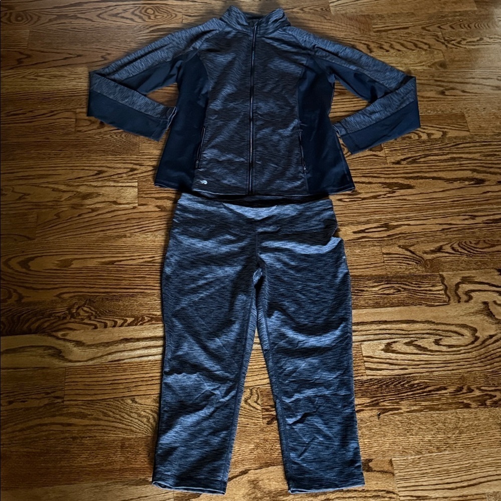 Ideology womens GREY Heathered work out set jacket and capri leggings large EUC